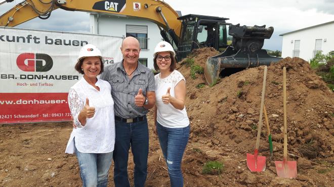 Gisela Schießl (Geschäftsführerin), Johann Roidl (Baukoordinator), Bianca Schleicher (Pflegedienstleitung)